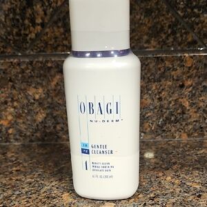 Obagi Nu-Derm Gentle Cleanser - White and Blue